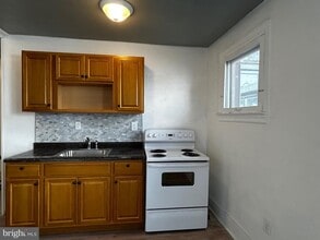 535 MacDade Blvd in Collingdale, PA - Building Photo - Building Photo