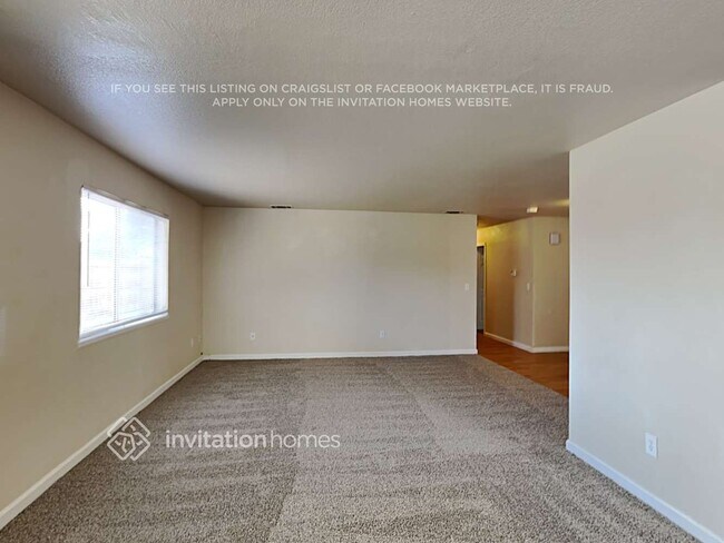 555 Spruce St in Dixon, CA - Foto de edificio - Building Photo