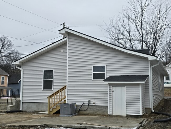 property at 1621 Wallace St