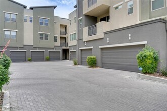 11231 Hidden Peak Ave in Las Vegas, NV - Building Photo - Building Photo