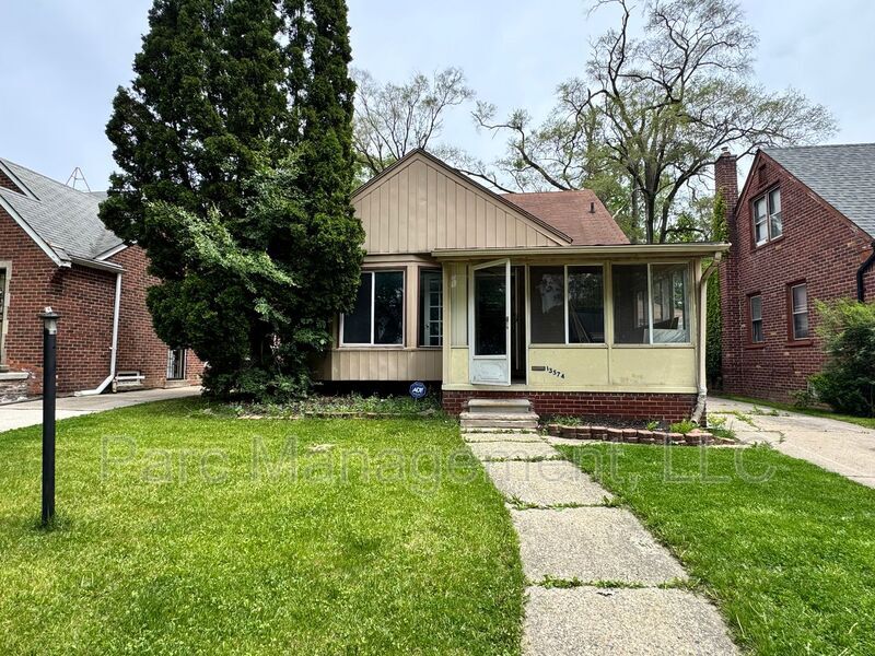 13574 Mansfield St in Detroit, MI - Building Photo