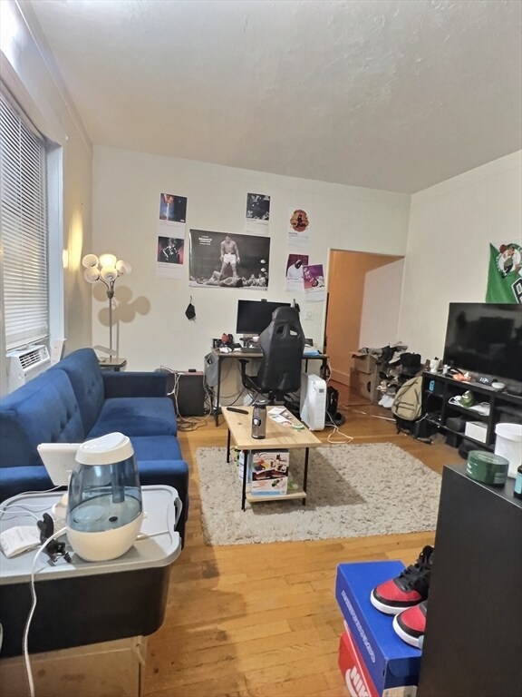 1390 Beacon St in Brookline, MA - Building Photo - Building Photo