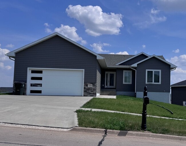 property at 4200 Fieldcrest Dr