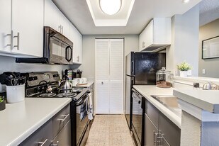ReNew Foothills in Fort Collins, CO - Building Photo