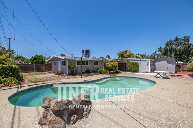 8968 Talisman Dr in Sacramento, CA - Building Photo - Building Photo
