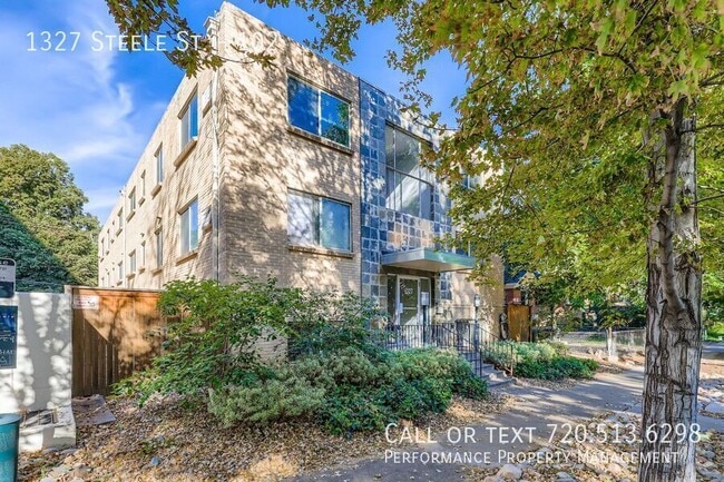 1327 Steele St in Denver, CO - Building Photo - Building Photo