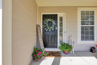 7090 Dean Farm Rd in New Albany, OH - Building Photo - Building Photo