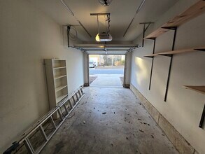 44155 Azalea Ct in California, MD - Foto de edificio - Building Photo