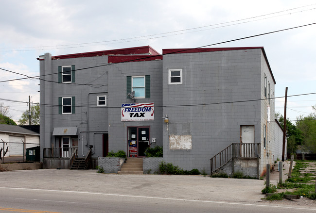 3030-3032 Southeastern Ave in Indianapolis, IN - Building Photo - Building Photo