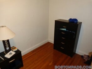 231-235 Park Dr in Boston, MA - Building Photo - Building Photo