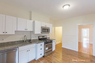 23 Cottage Ave, Unit 1 in Somerville, MA - Building Photo - Building Photo