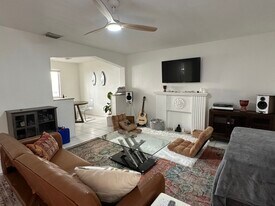 810 81st St in Miami Beach, FL - Building Photo