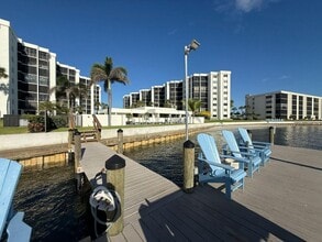 19800 Sandpointe Bay Dr in Tequesta, FL - Building Photo - Building Photo