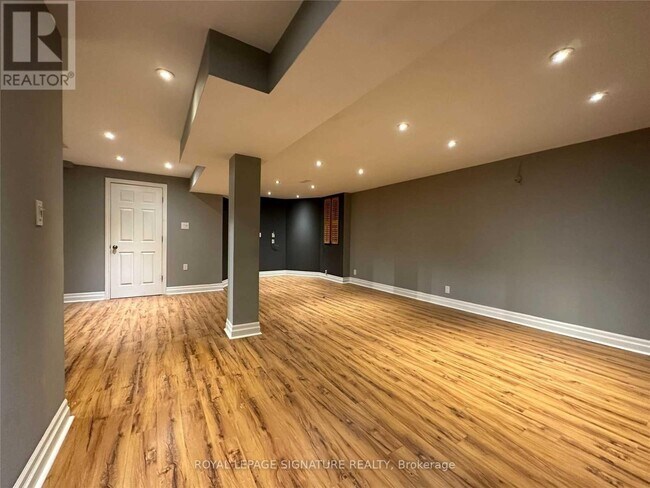 86 Linton Ave in Ajax, ON - Building Photo - Building Photo