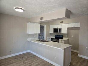 3447 E Capri Ave in Mesa, AZ - Building Photo - Building Photo