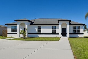 17364 Barbara Dr in Ft. Myers, FL - Building Photo