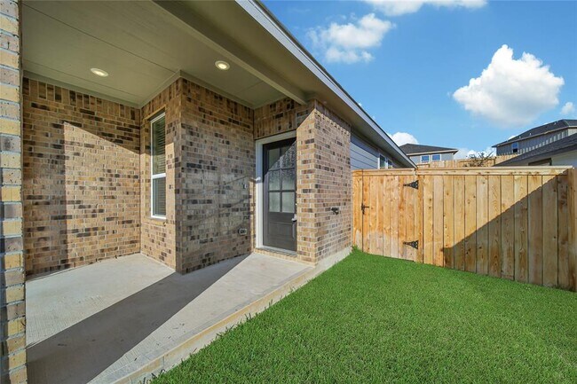 6609 Lahna Oak Dr in Conroe, TX - Foto de edificio - Building Photo
