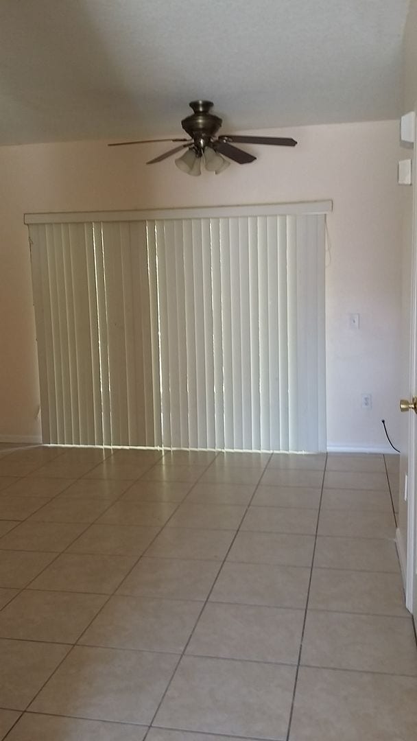 8536 Trail Wind Dr in Tampa, FL - Building Photo - Building Photo