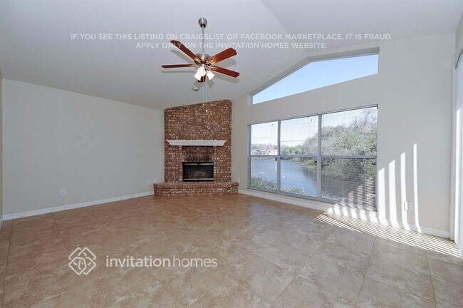 1800 Wood Haven St in Tarpon Springs, FL - Building Photo - Building Photo