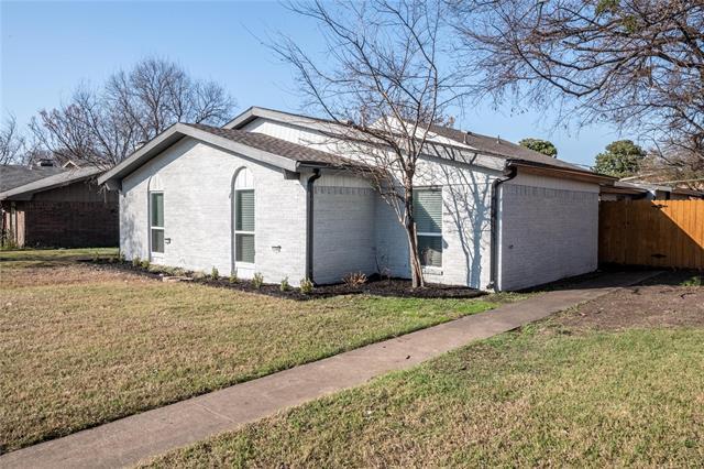 11353 Quail Run St in Dallas, TX - Foto de edificio - Building Photo