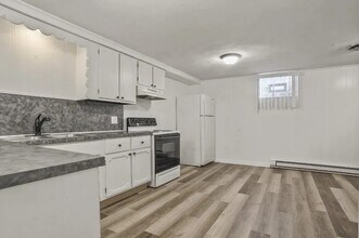 3736 Woodford Ave NW in Canton, OH - Building Photo - Building Photo