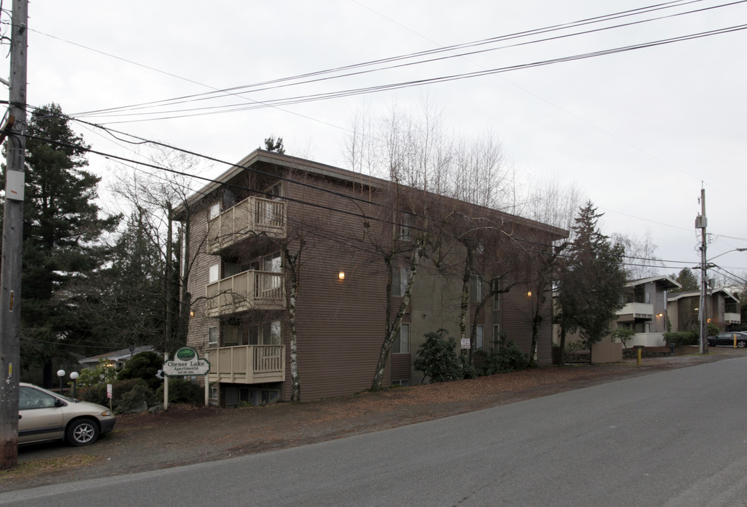 Corner Lake Apartments in Seattle, WA - Building Photo