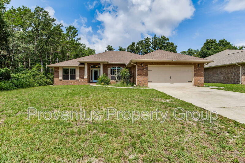 3111 Hickory St in Navarre, FL - Building Photo