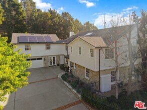 16490 El Hito Pl in Los Angeles, CA - Building Photo - Building Photo