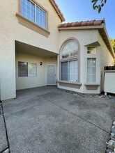 6014 Field Brook Ct in Elk Grove, CA - Building Photo - Building Photo