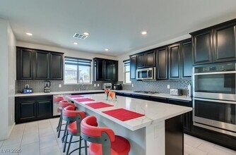713 Foreign Reef Wy in Las Vegas, NV - Building Photo - Building Photo
