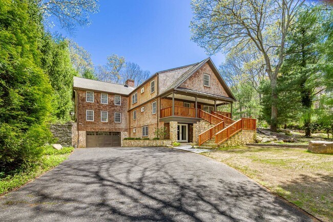 property at 25 Ocean View Pkwy