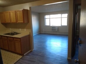 345 N 5th St in Klamath Falls, OR - Building Photo - Building Photo