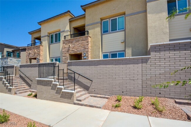 878 Cadence View Way in Henderson, NV - Foto de edificio - Building Photo