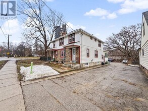 136 Walnut St in London, ON - Building Photo - Building Photo