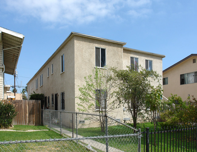 1520 Locust Ave in Long Beach, CA - Foto de edificio - Building Photo