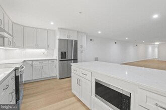 812 Park Ave in Baltimore, MD - Building Photo - Building Photo