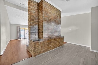 8623 Riverside Walk Ln in Houston, TX - Building Photo - Building Photo