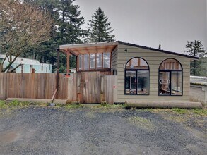 353 Benny Benson Dr in Kodiak, AK - Building Photo - Building Photo