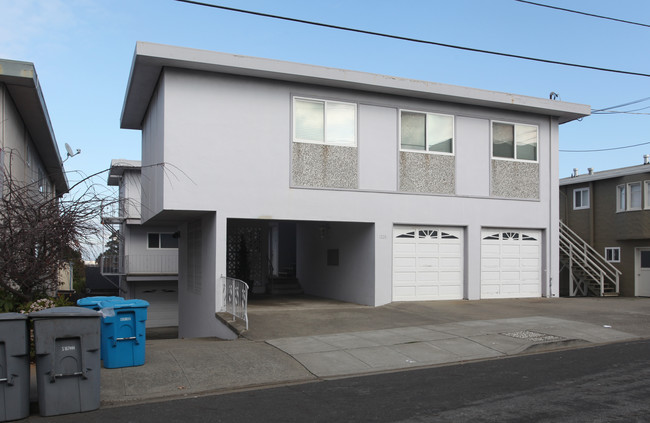 220 East Ave in San Bruno, CA - Building Photo - Building Photo