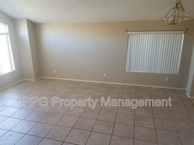 13359 W Ironwood St in Surprise, AZ - Foto de edificio - Building Photo