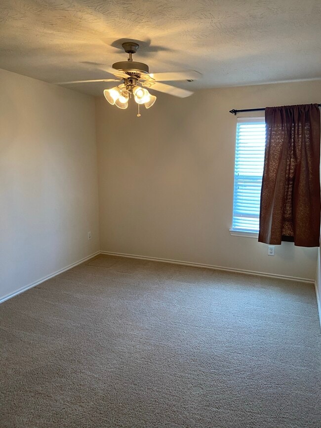 18011 Rustic Brook Ct in Cypress, TX - Building Photo - Building Photo