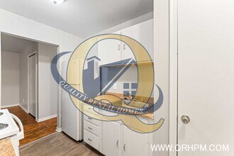 3290 Spring Valley Dr in Flint, MI - Building Photo - Building Photo