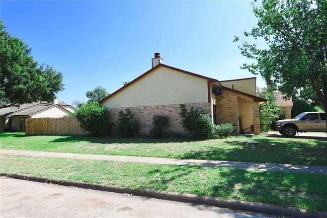 7124 Golden Dale Ct in Cypress, TX - Building Photo - Building Photo