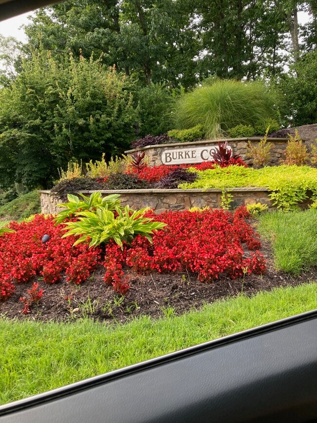 property at 5926 Cove Landing Rd