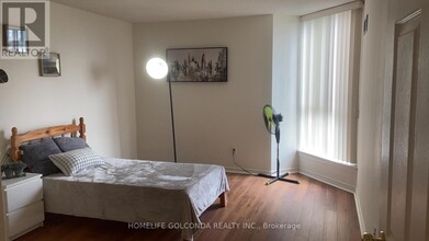 75-1075 Bamburgh Cir in Toronto, ON - Building Photo - Building Photo
