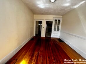63 Sycamore St, Unit 1 in Somerville, MA - Foto de edificio - Building Photo