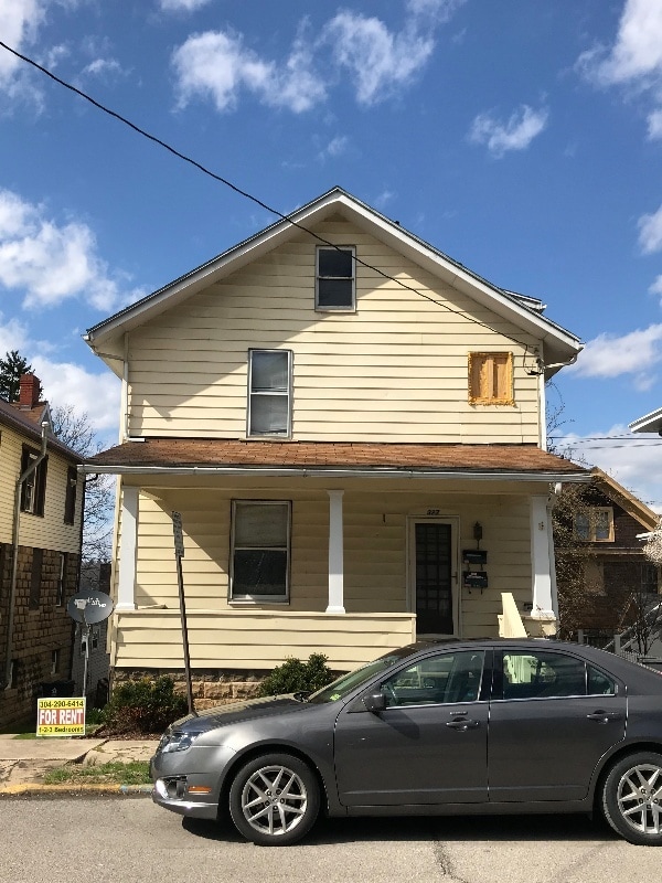 327 Euclid Ave in Morgantown, WV - Building Photo - Building Photo