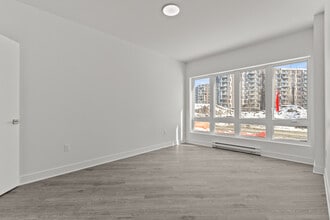 Quartier One West in Pointe-claire, QC - Building Photo - Building Photo