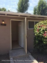 1180 W Valencia Dr in Fullerton, CA - Building Photo - Building Photo