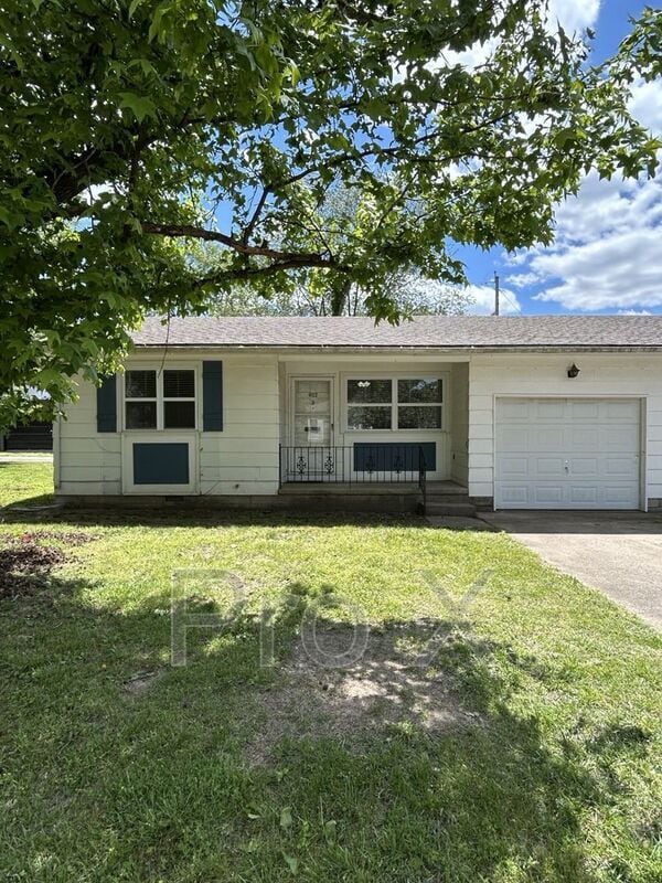 property at 402 E Jefferson St